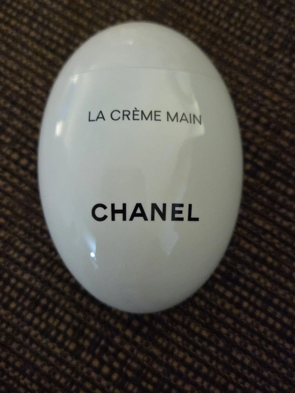 Chanel La Crème Main Hand Cream - White/Black Packaging